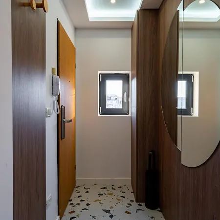 Апартаменти Golden View - Breathtaking Location In